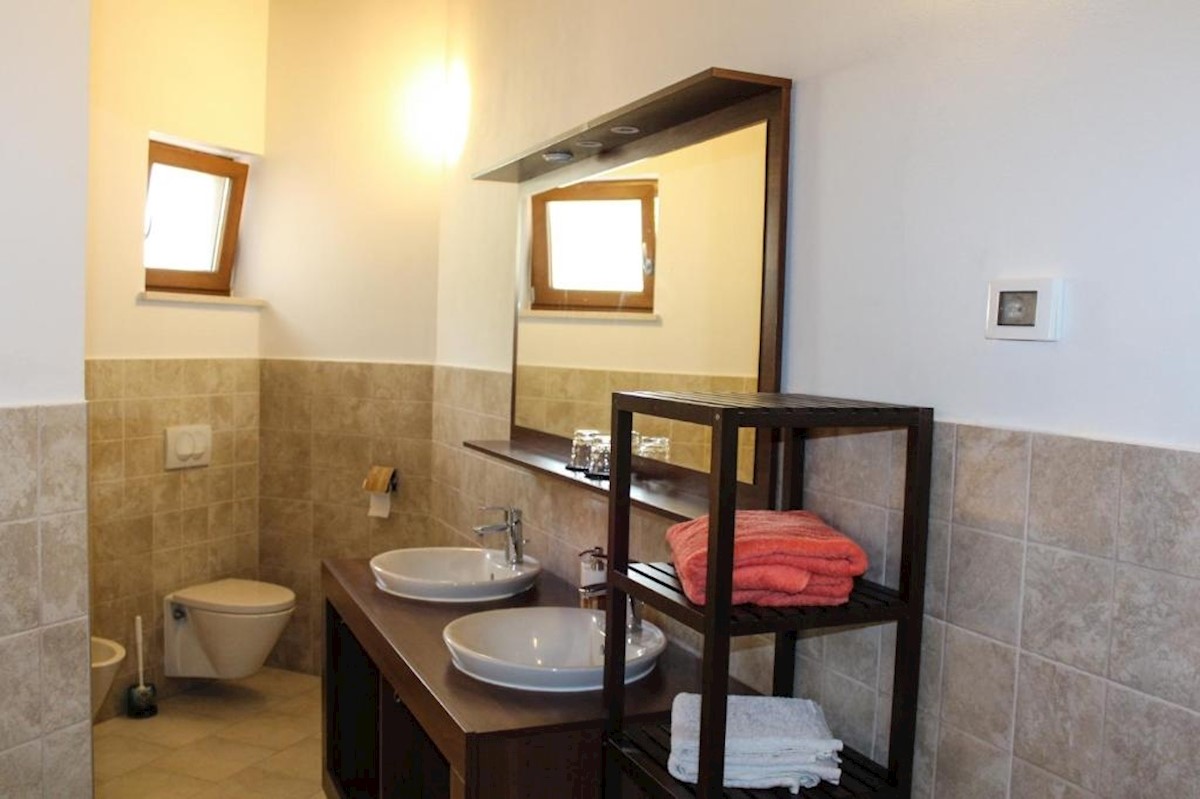 Casa In vendita - ISTARSKA ŽMINJ