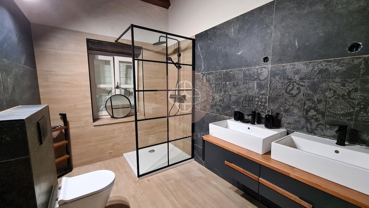 Haus Zu verkaufen - ISTARSKA VIŠNJAN