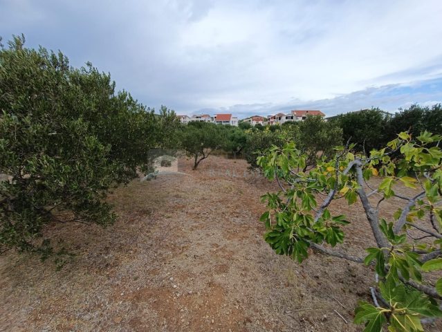 Land for sale 894 m² – Tribunj