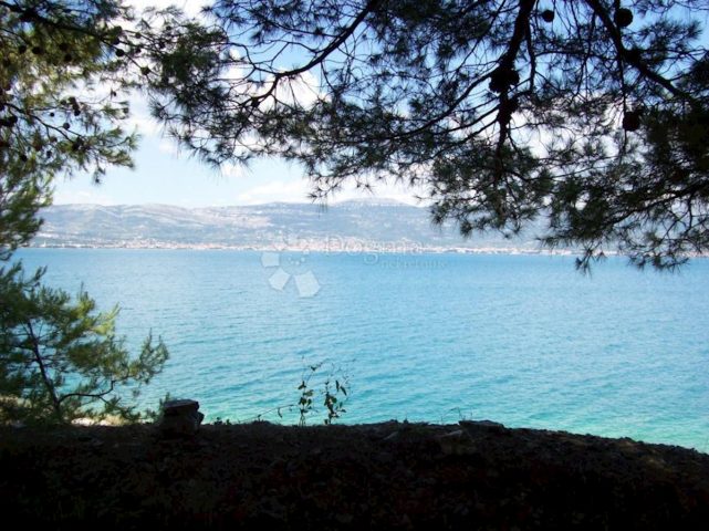 Land for sale 1723 m² – Slatine