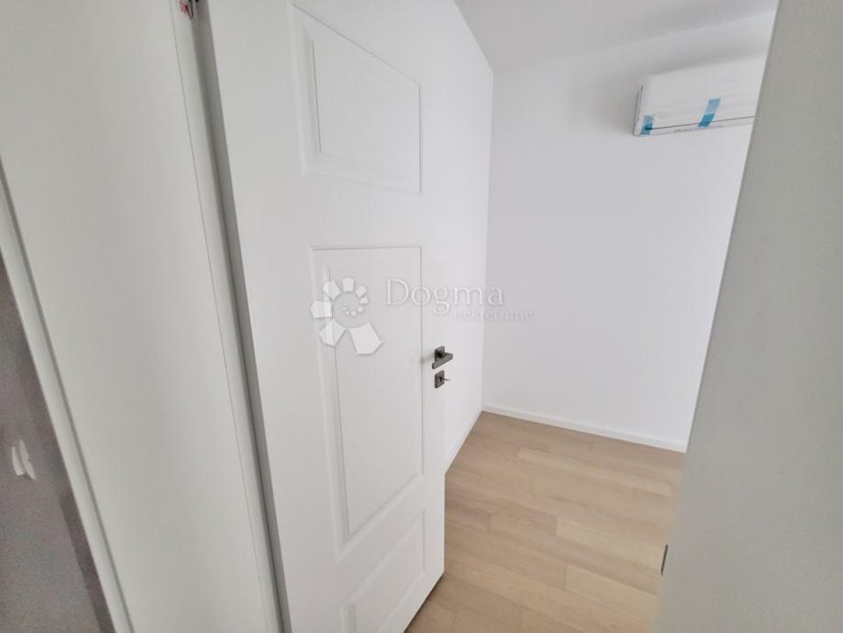 Apartmán Na predaj - SPLITSKO-DALMATINSKA SPLIT