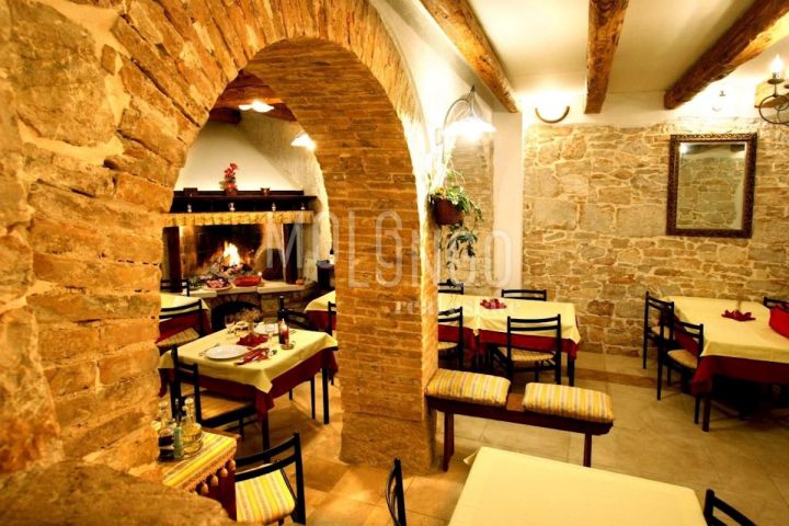 Locaux commerciaux À vendre - Istarska Kaštelir - foto 5/18