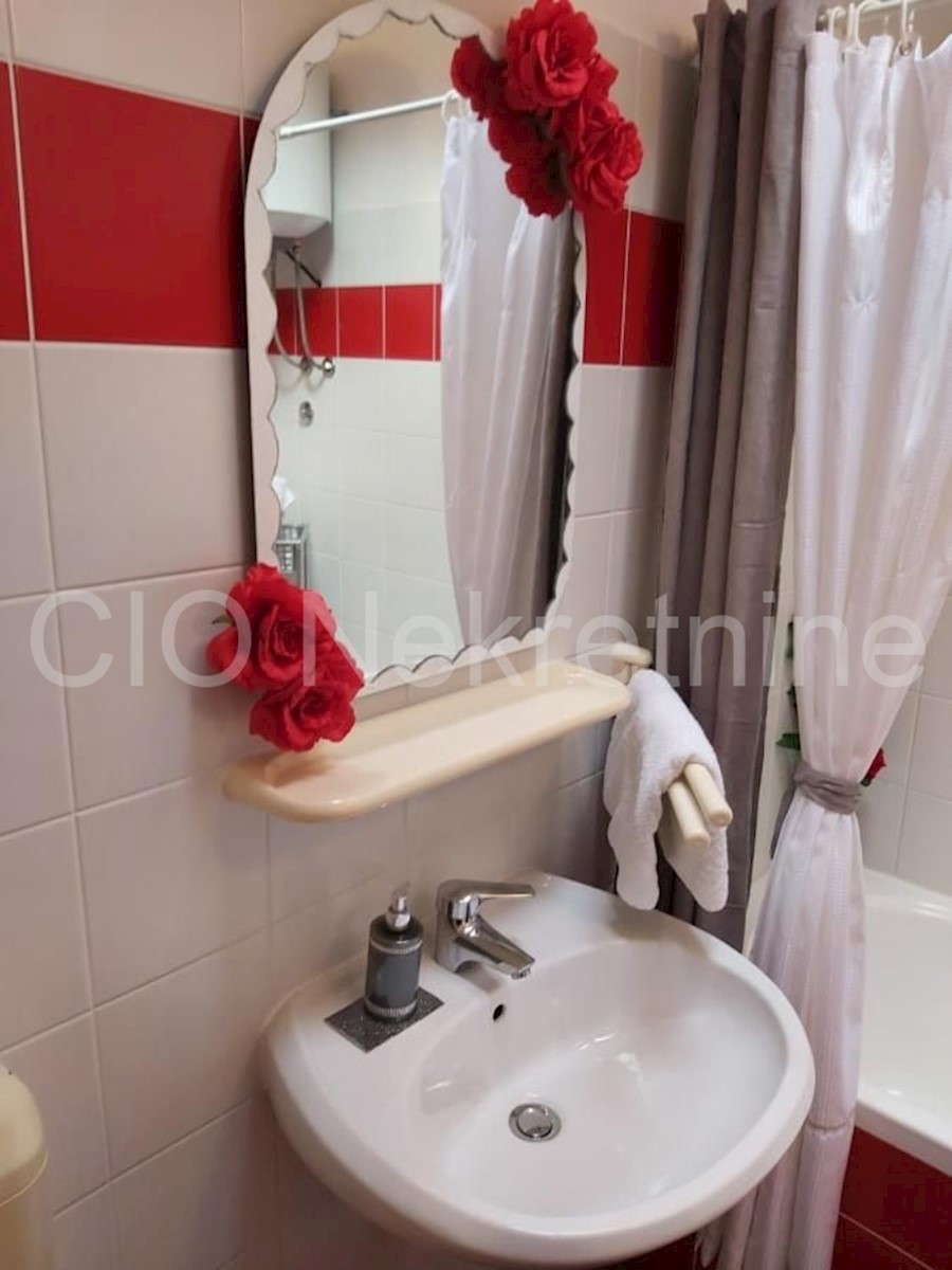 House For sale - SPLITSKO-DALMATINSKA SPLIT