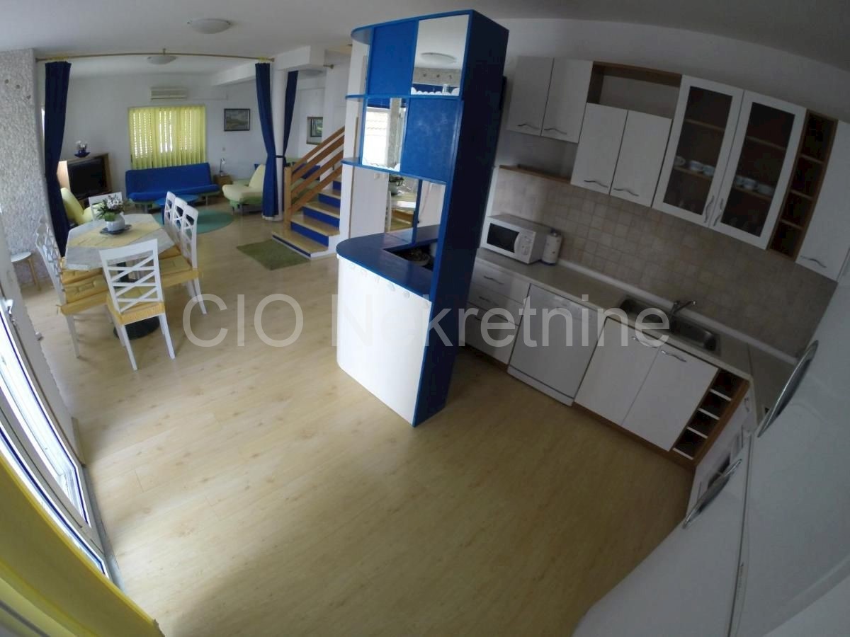House For sale - SPLITSKO-DALMATINSKA SPLIT