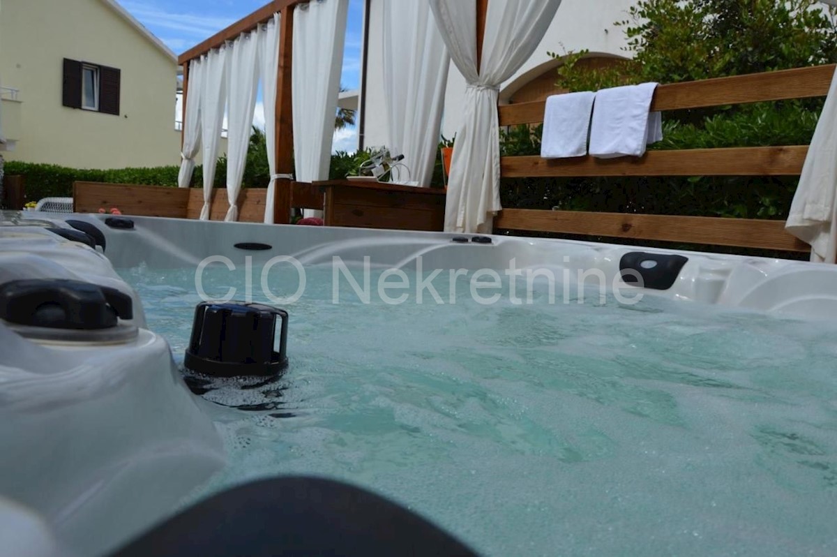 House For sale - SPLITSKO-DALMATINSKA SPLIT