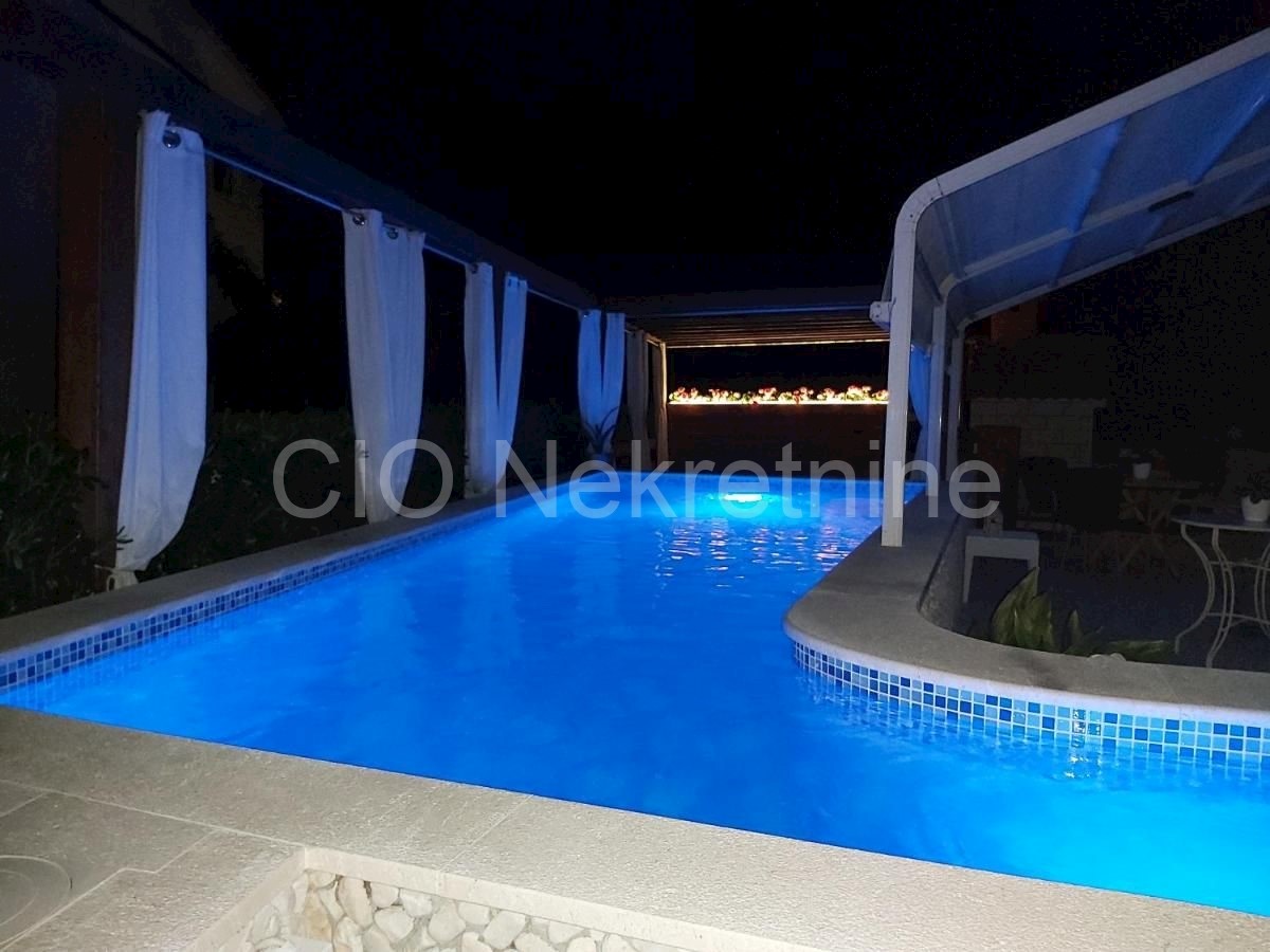 House For sale - SPLITSKO-DALMATINSKA SPLIT