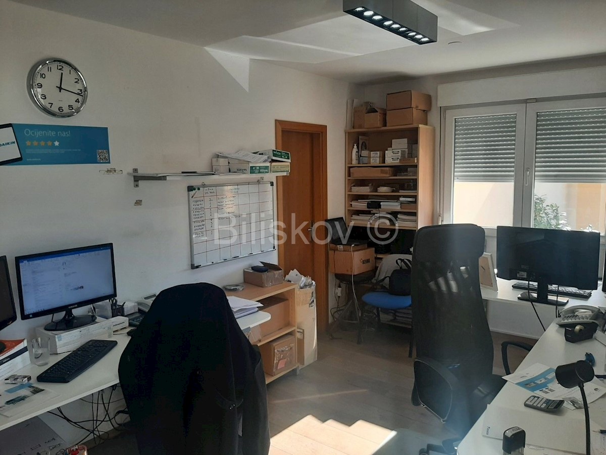 Business premises For rent - SPLITSKO-DALMATINSKA SPLIT