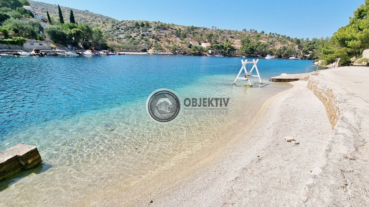 Land For sale - SPLITSKO-DALMATINSKA BRAČ