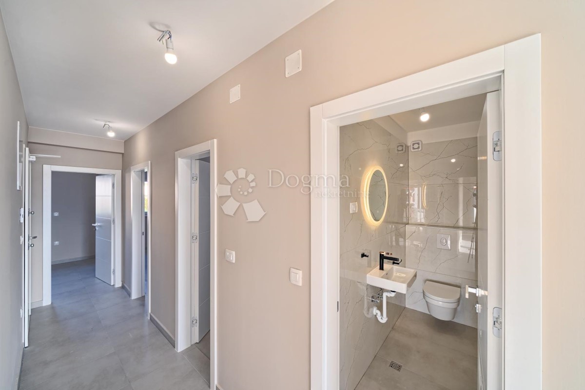 Apartment Zu verkaufen - ŠIBENSKO-KNINSKA ŠIBENIK