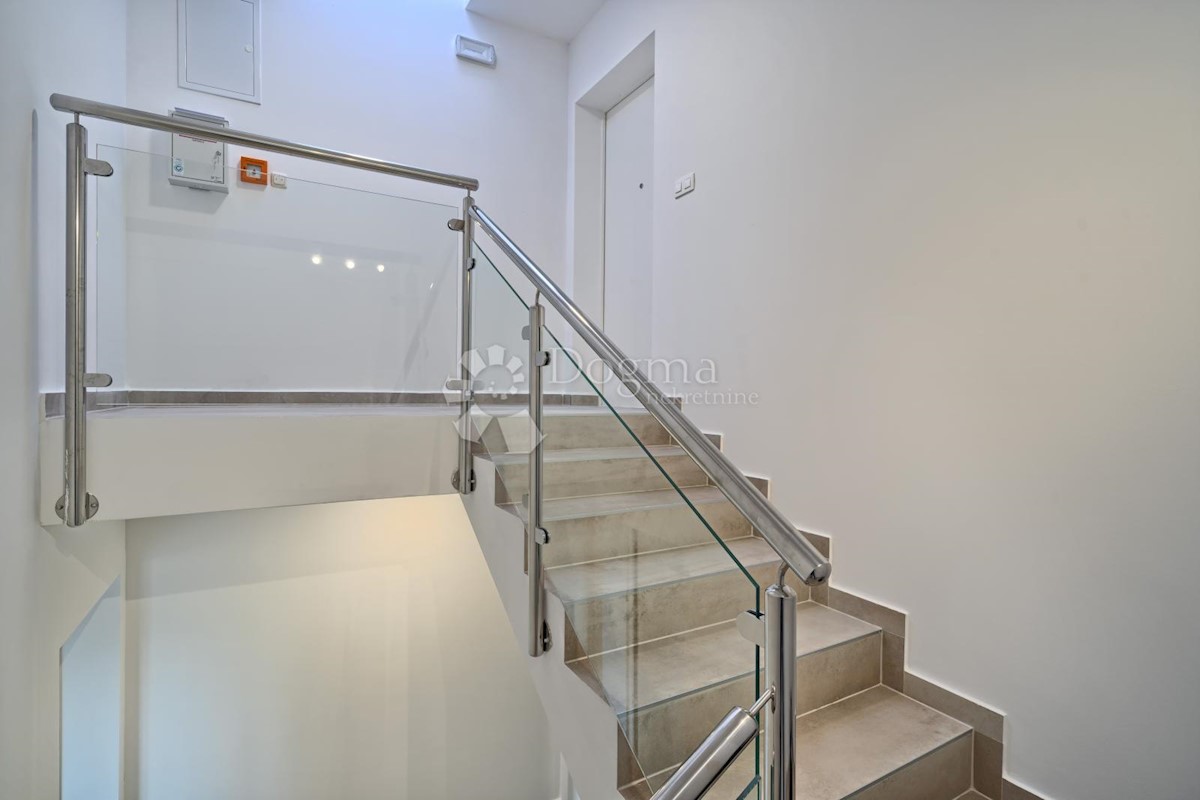 Apartment Zu verkaufen - ŠIBENSKO-KNINSKA ŠIBENIK
