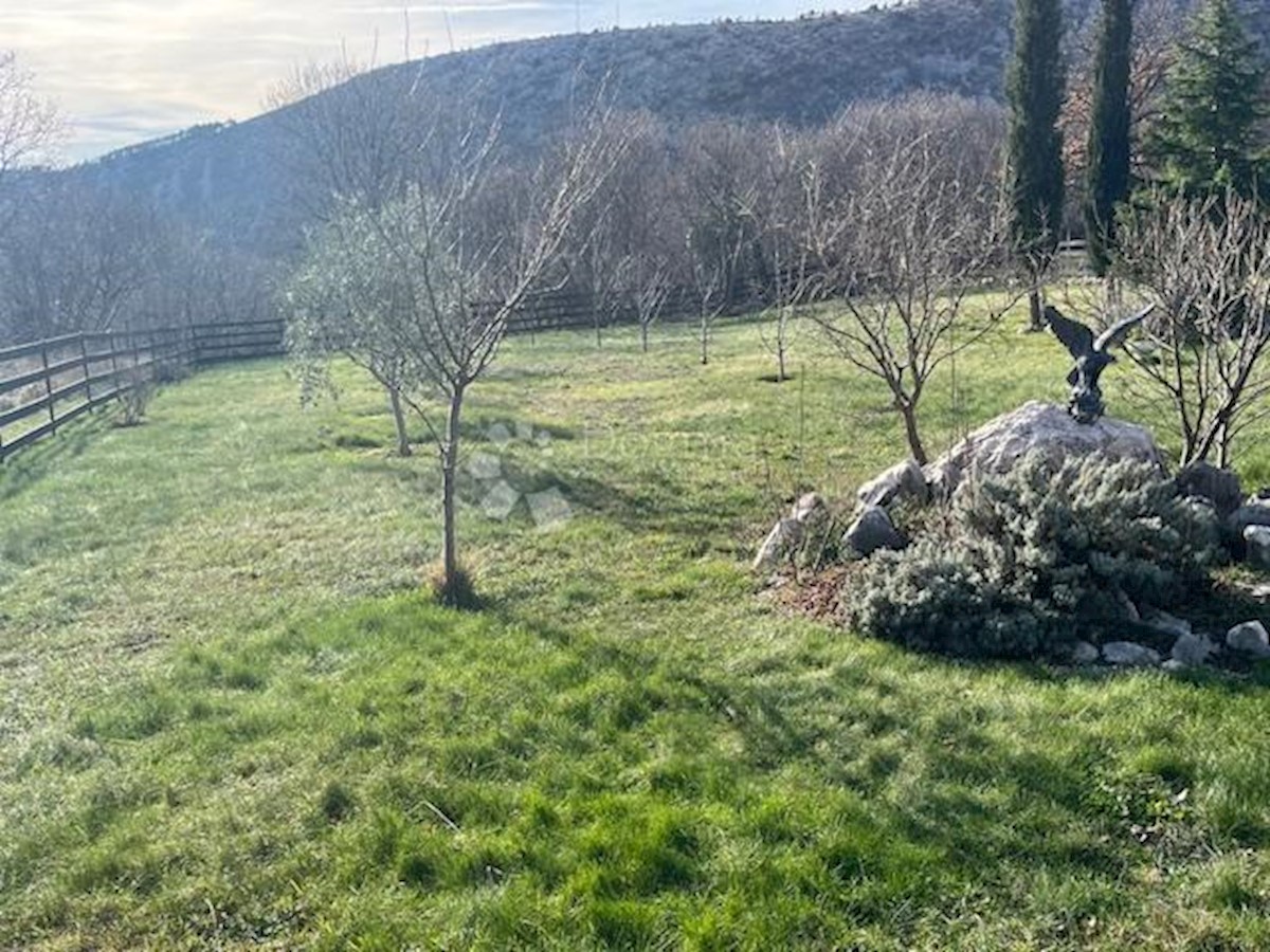 Hiša Na predaj - PRIMORSKO-GORANSKA VINODOLSKA OPĆINA