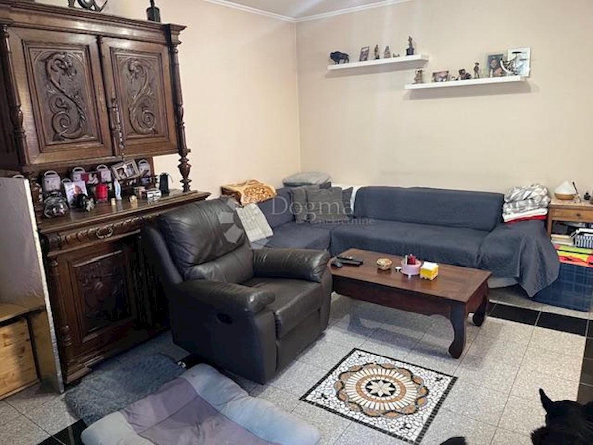 Hiša Na predaj - PRIMORSKO-GORANSKA VINODOLSKA OPĆINA