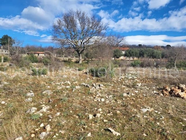 Land for sale 1257 m² – Slivnica