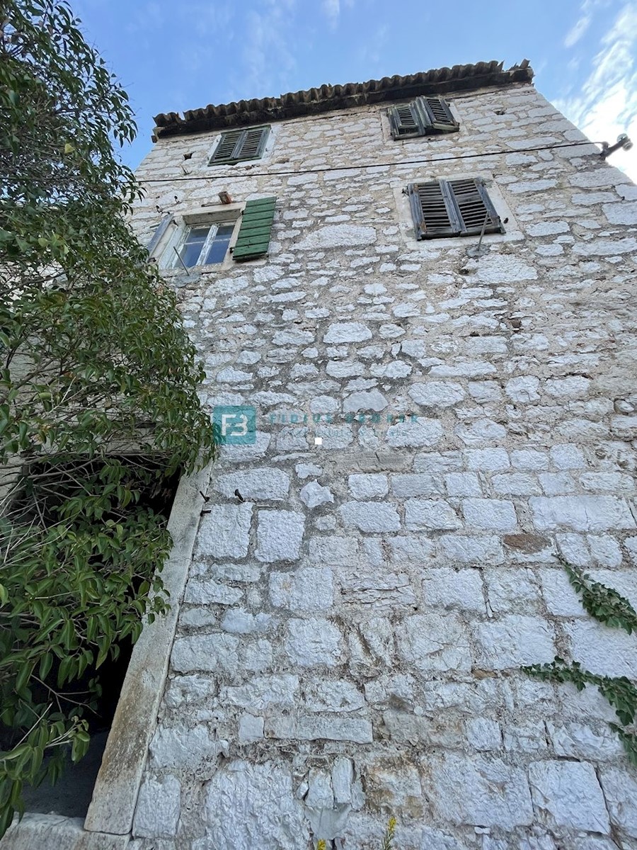 Casa In vendita - ŠIBENSKO-KNINSKA ŠIBENIK