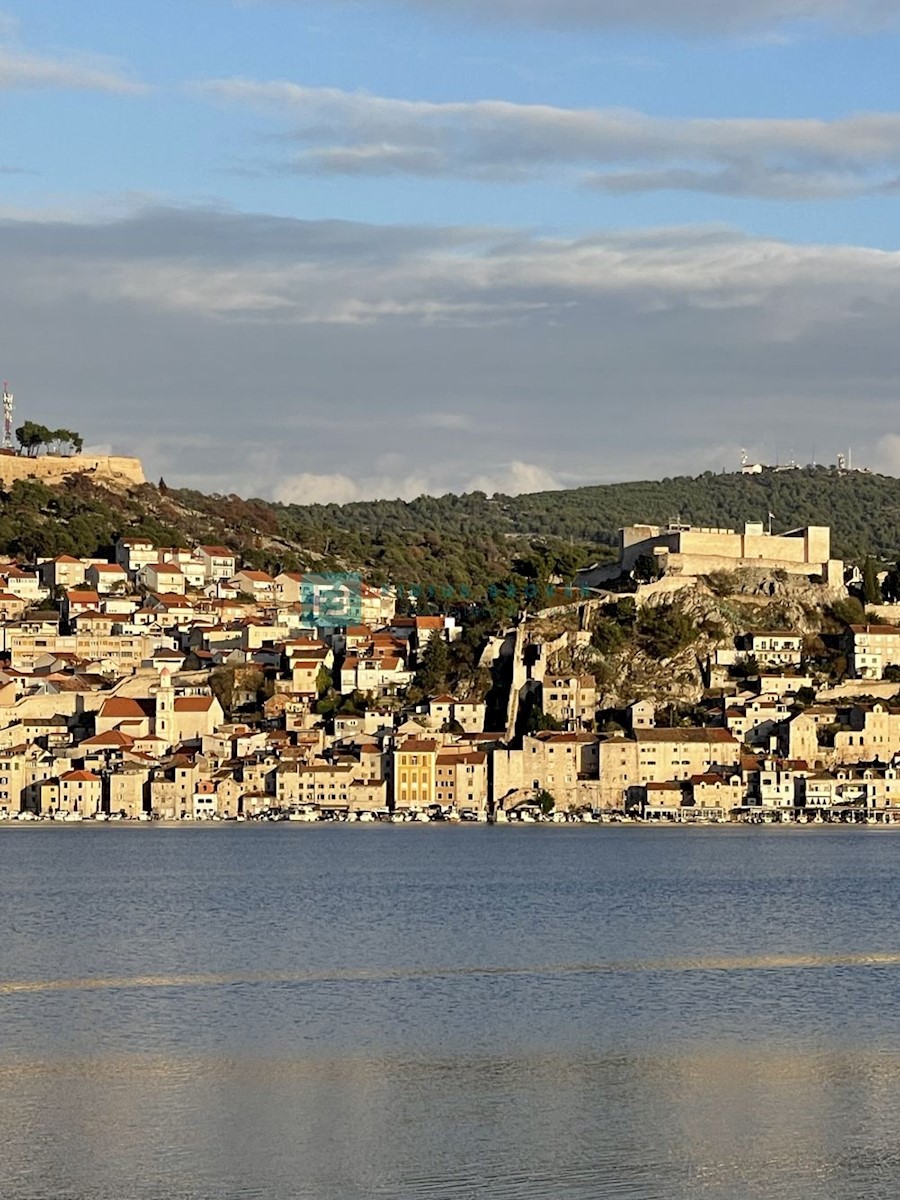 Casa In vendita - ŠIBENSKO-KNINSKA ŠIBENIK