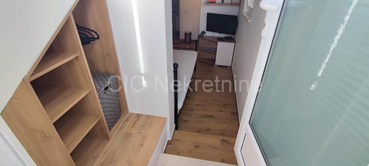 Kuća Na prodaju - ŠIBENSKO-KNINSKA ROGOZNICA