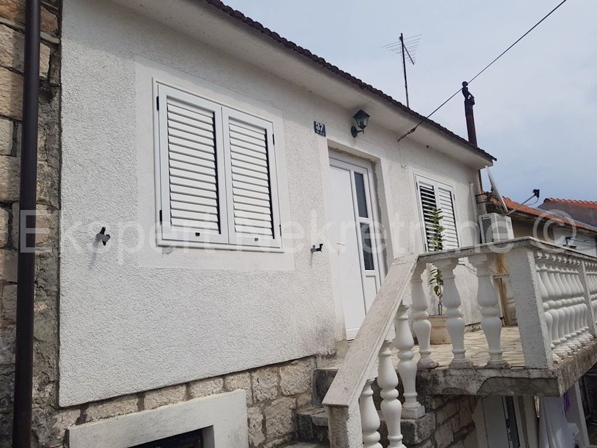 Casa In vendita - SPLITSKO-DALMATINSKA SPLIT