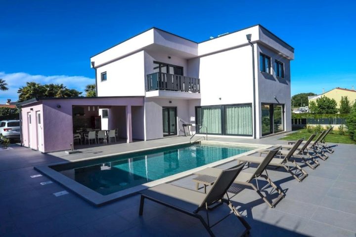 Dům na prodej 195 m² – Poreč