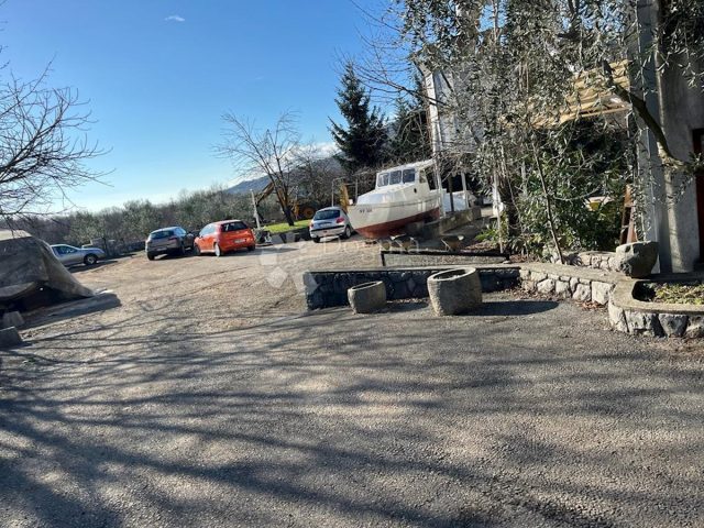 Locaux commerciaux à louer 500 m² – Matulji