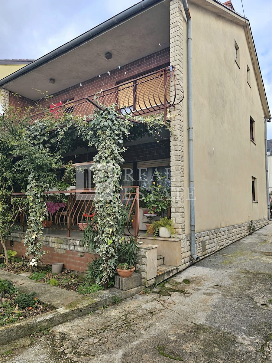 Dom Na predaj - PRIMORSKO-GORANSKA Crikvenica