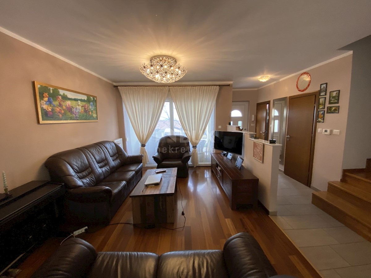 Flat For sale - PRIMORSKO-GORANSKA KOSTRENA