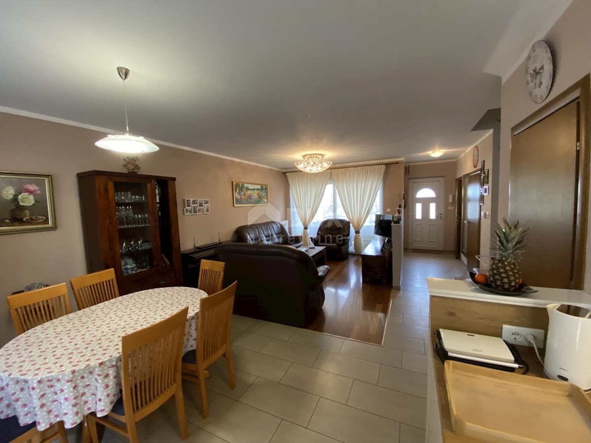 Apartmán Na predaj - PRIMORSKO-GORANSKA KOSTRENA