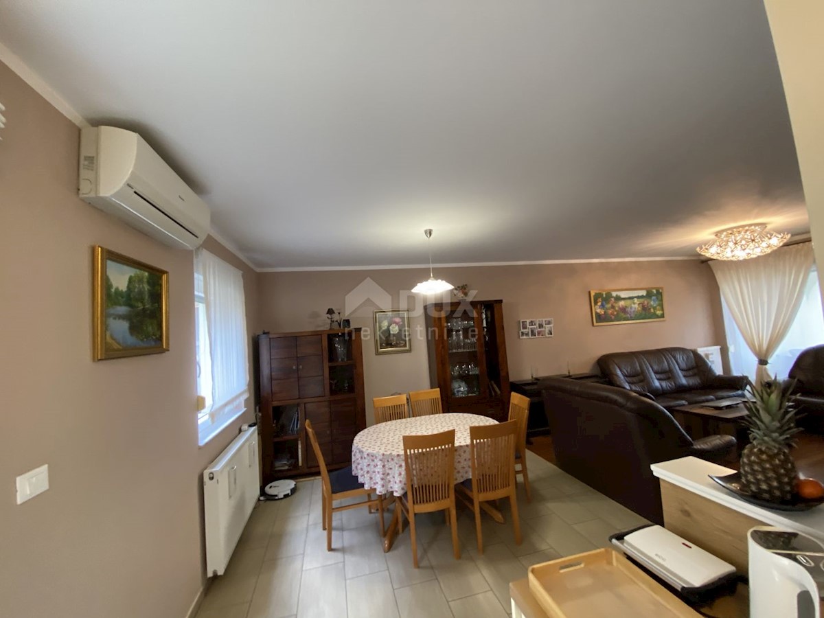 Flat For sale - PRIMORSKO-GORANSKA KOSTRENA