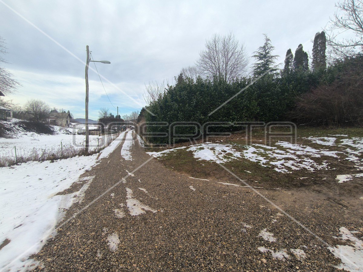 Land For sale - KARLOVAČKA DUGA RESA