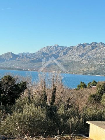 Land for sale 1500 m² – Rovanjska