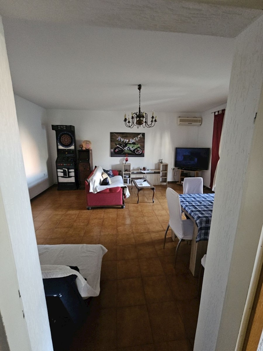 Hiša Na predaj - ISTARSKA UMAG
