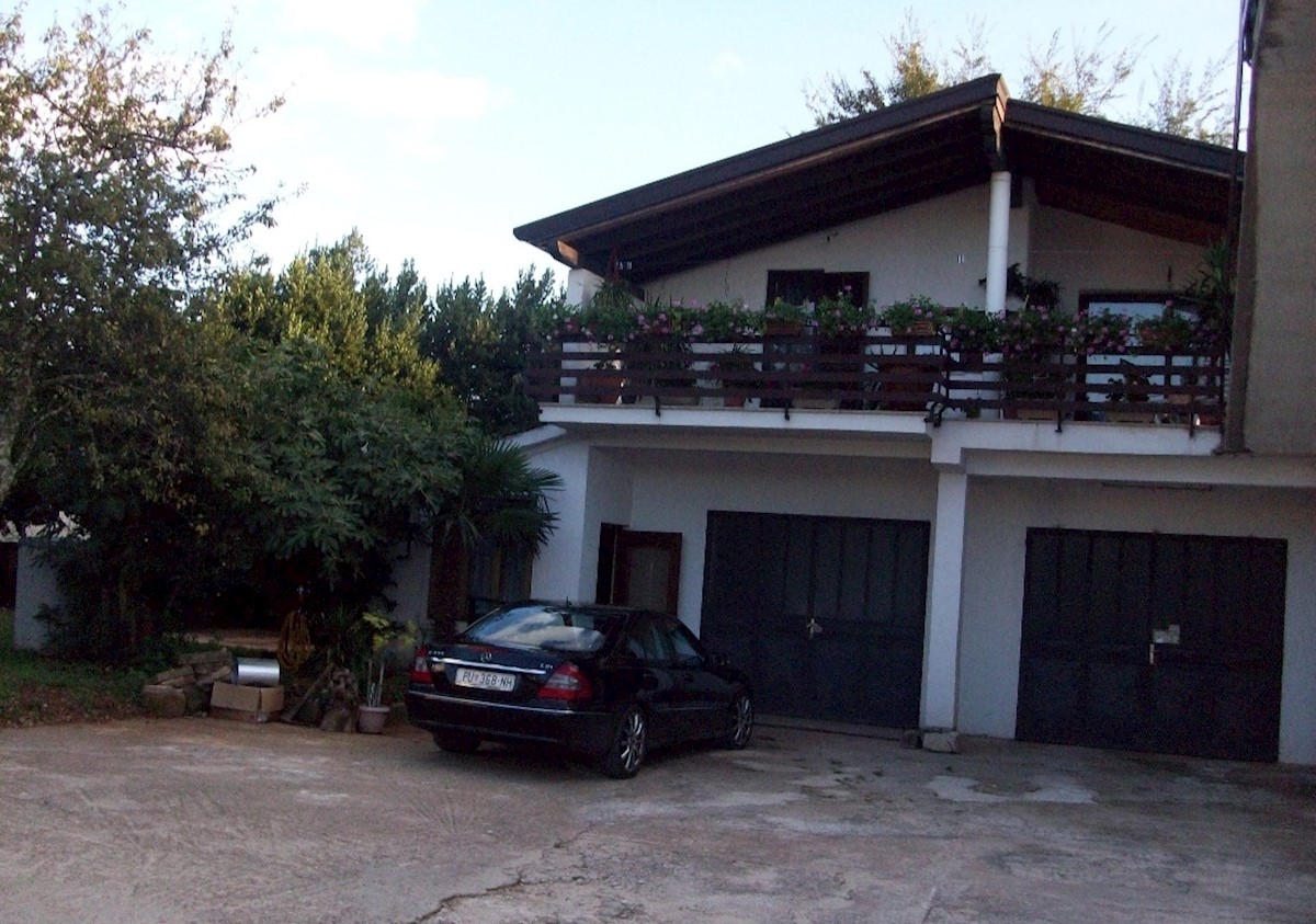 Hiša Na predaj - ISTARSKA UMAG