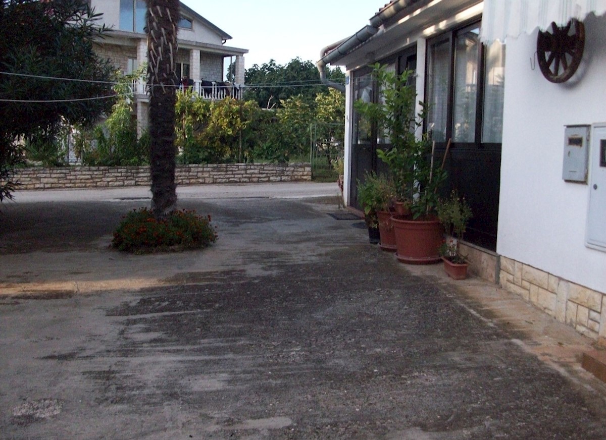 Hiša Na predaj - ISTARSKA UMAG