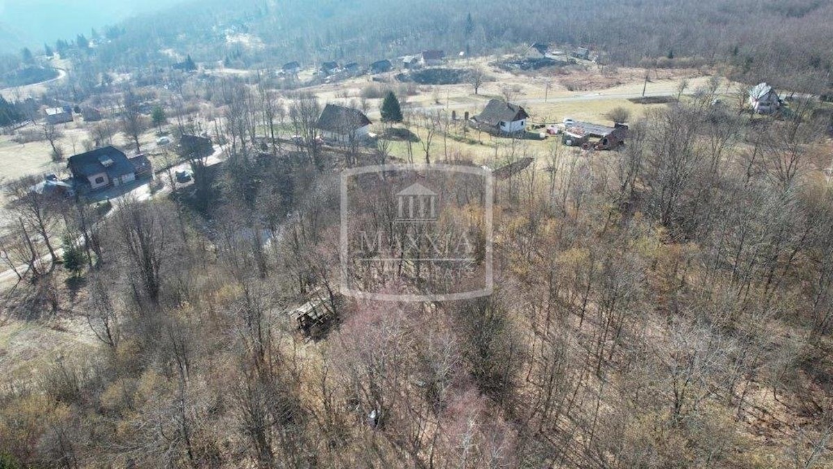 Land For sale - LIČKO-SENJSKA PLITVIČKA JEZERA