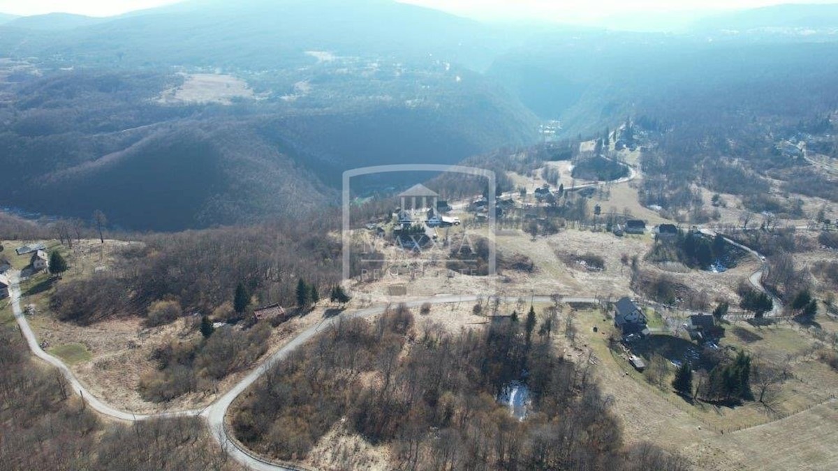 Land For sale - LIČKO-SENJSKA PLITVIČKA JEZERA