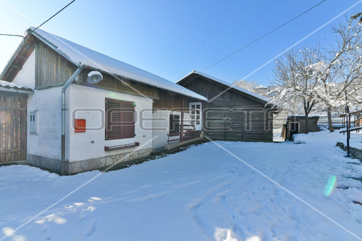 Maison À vendre - KARLOVAČKA OZALJ