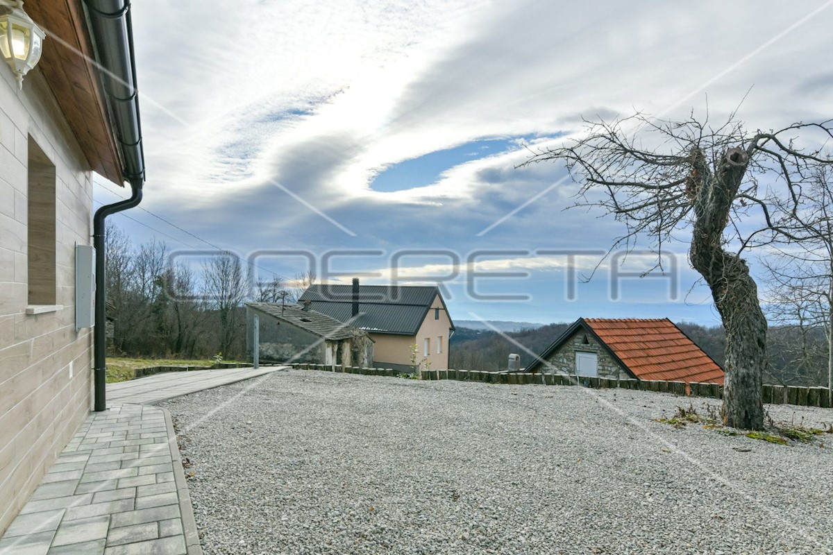 Maison À vendre - KARLOVAČKA OZALJ