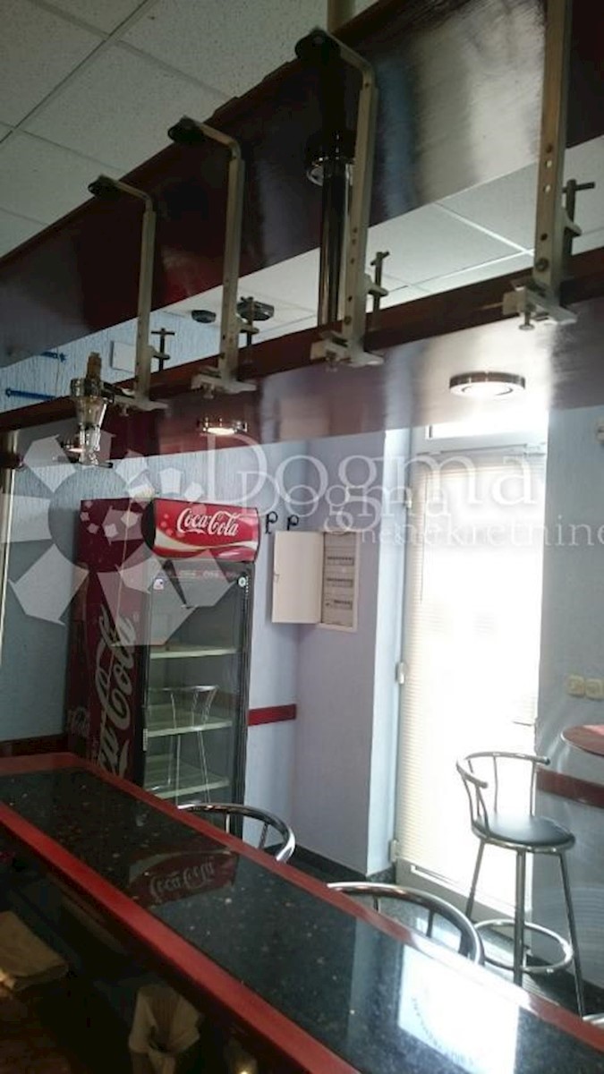 Locaux commerciaux À vendre - LIČKO-SENJSKA SENJ