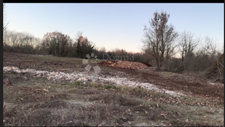 Działka na sprzedaż 9963 m² – Nova Vas