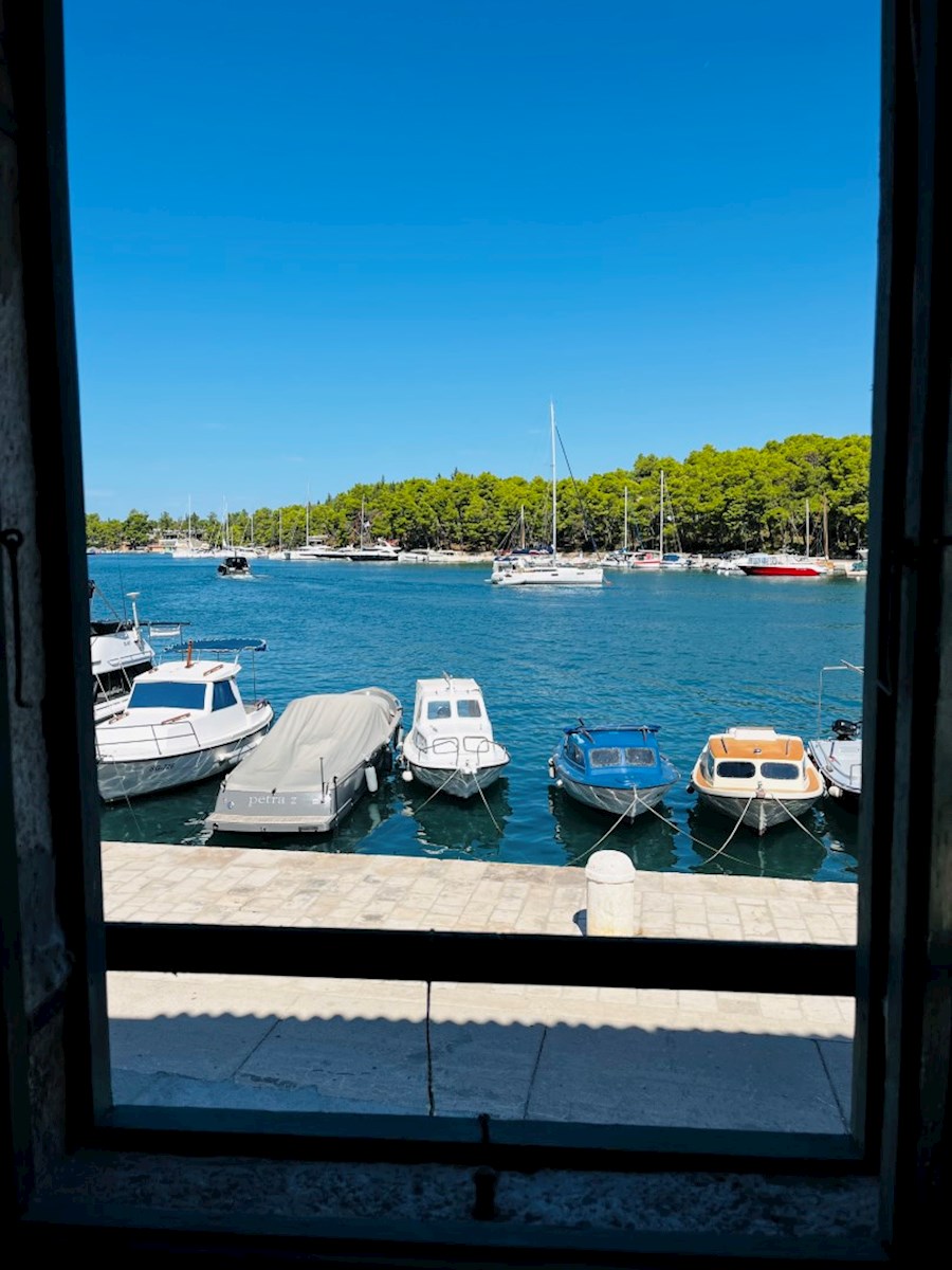 Dom Na predaj - SPLITSKO-DALMATINSKA STARI GRAD