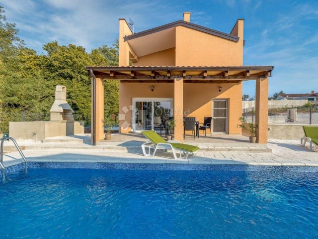 Hiša na predaj 84 m² – Tinjan