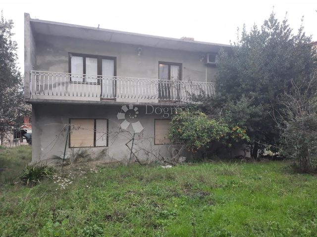 Haus zu verkaufen 361 m² – Stobreč