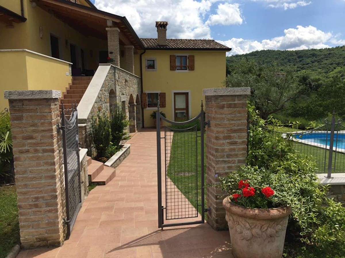 House For sale - ISTARSKA PAZIN