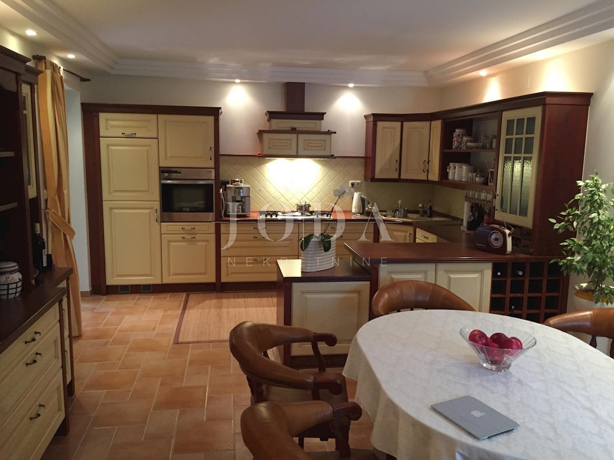 Casa In vendita - PRIMORSKO-GORANSKA VINODOLSKA OPĆINA