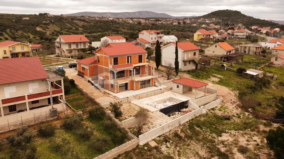 Haus Zu verkaufen - ŠIBENSKO-KNINSKA ŠIBENIK