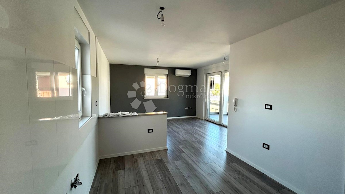 Apartma Na predaj - ISTARSKA POREČ