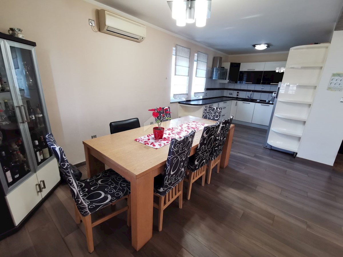 Haus Zu verkaufen - PRIMORSKO-GORANSKA KRALJEVICA