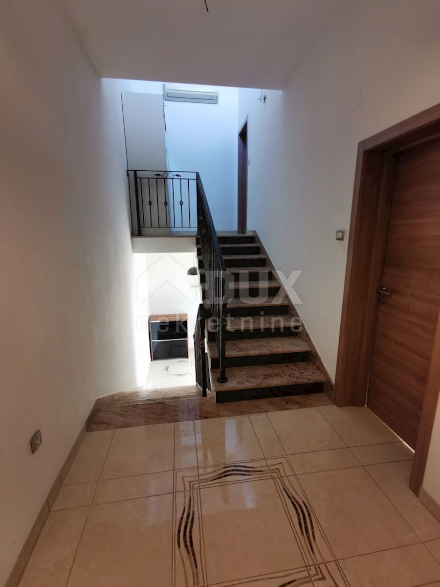 Haus Zu verkaufen - PRIMORSKO-GORANSKA KRALJEVICA