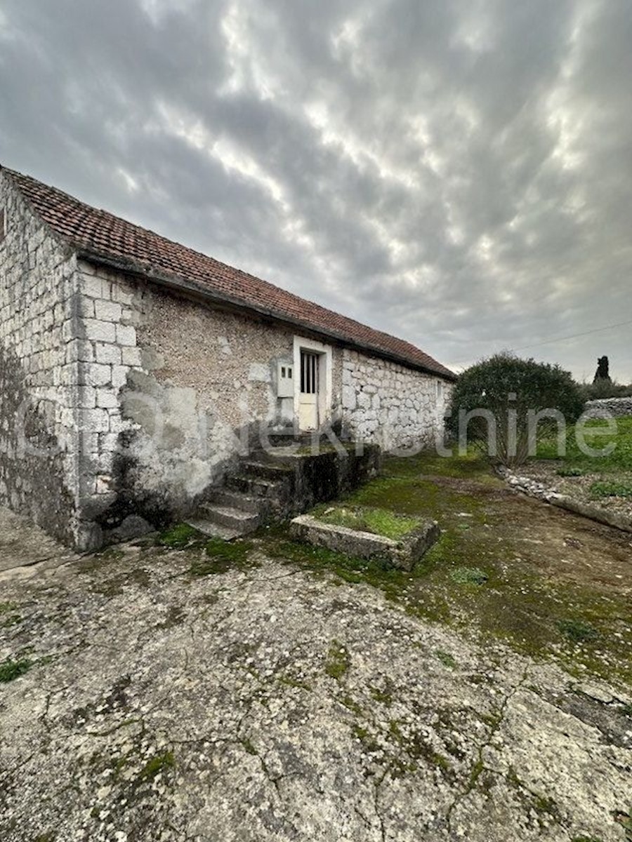 House For sale - SPLITSKO-DALMATINSKA MARINA