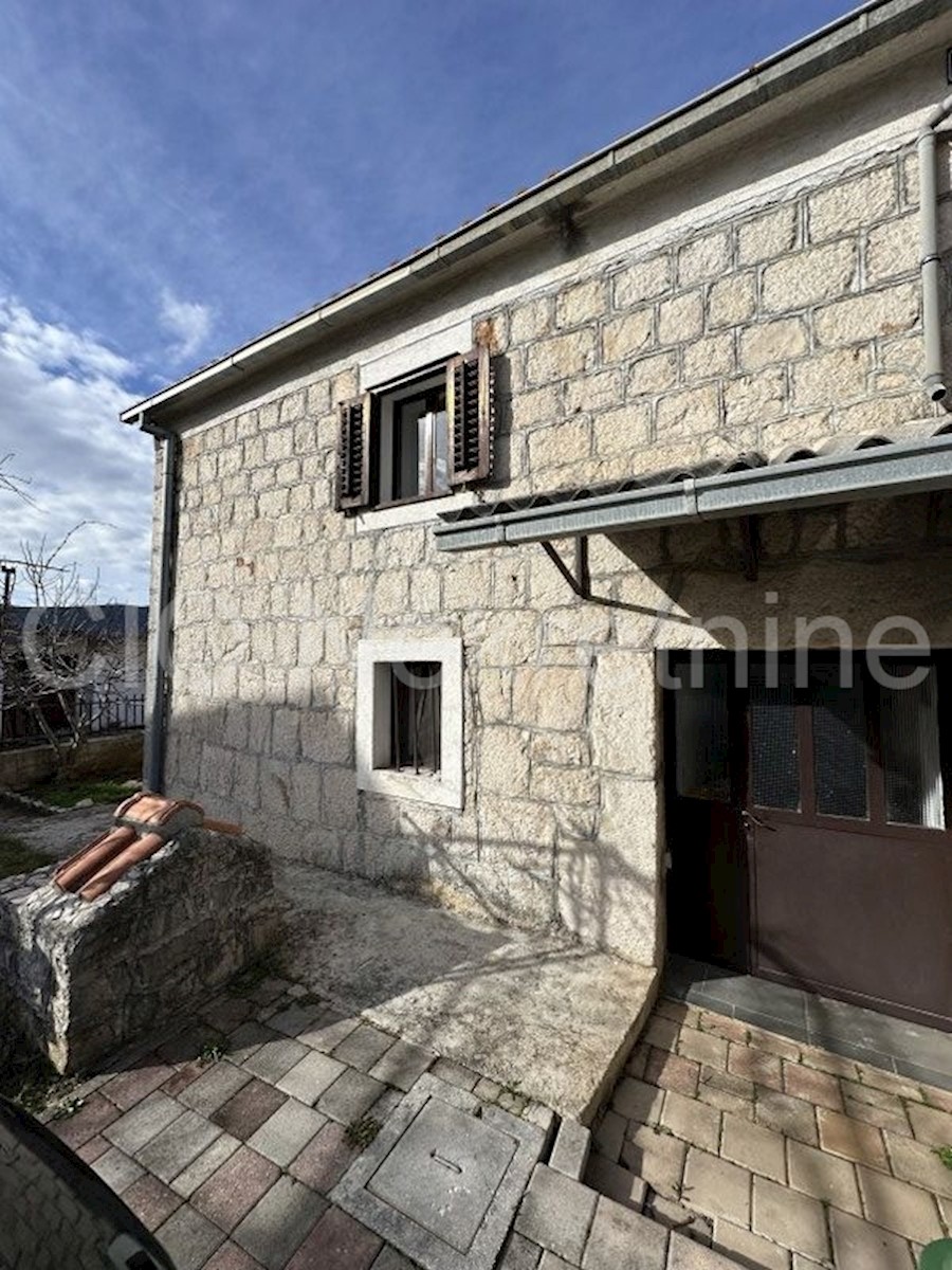 Haus Zu verkaufen - SPLITSKO-DALMATINSKA DICMO