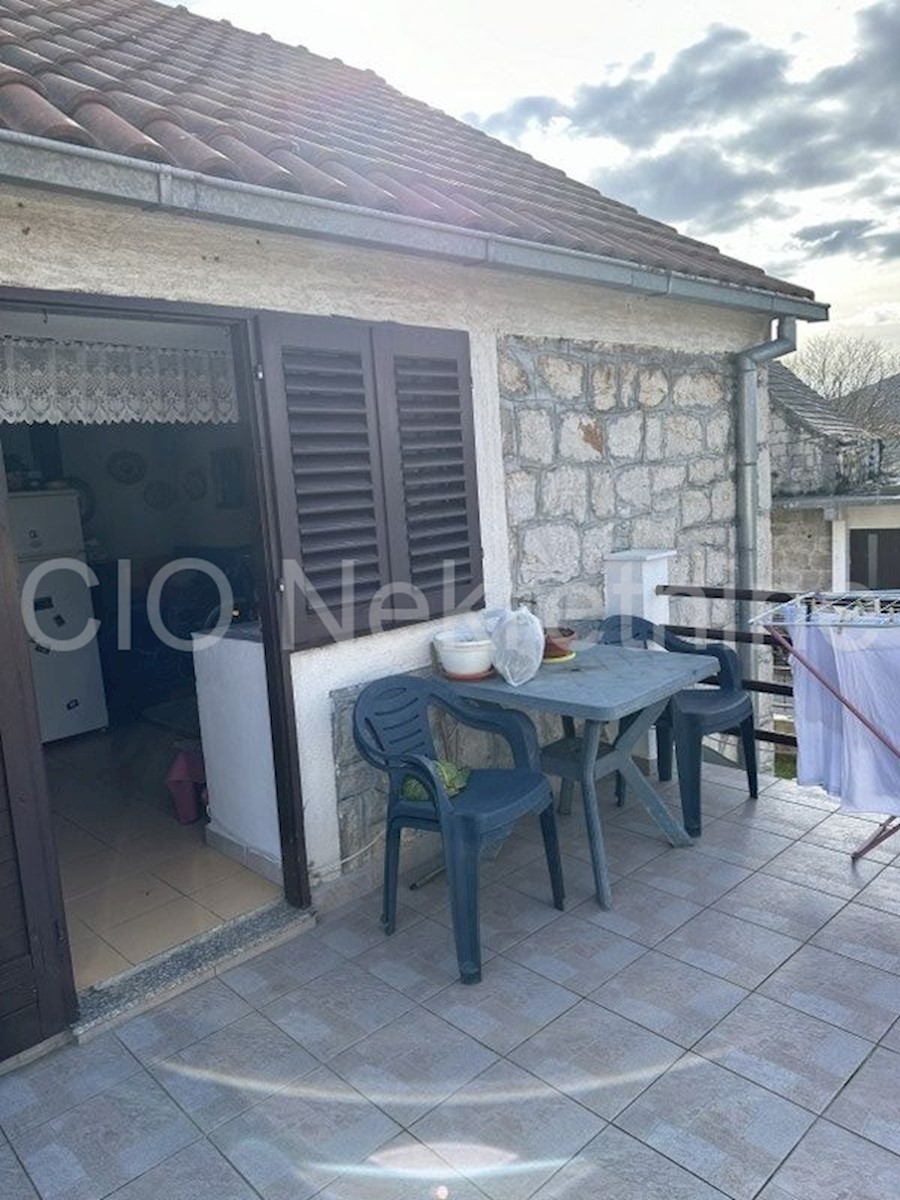 Haus Zu verkaufen - SPLITSKO-DALMATINSKA DICMO